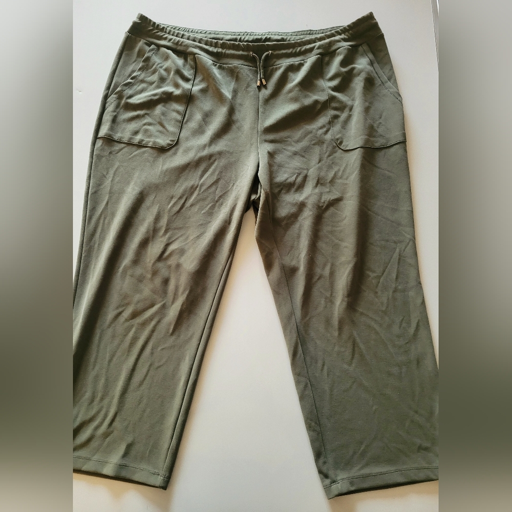 Chico's Zenergy Olive Drawstring Crop Track/Gym Pants Pull On 4R/20-22 - Picture 5 of 16